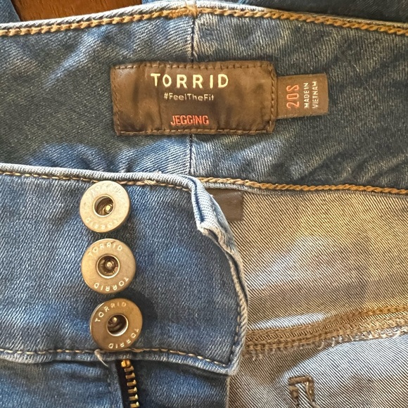 Torrid Jeans Fishnet Deconstructed Legging Jeans Skinny Super Soft Size 20 Short - Picture 6 of 8
